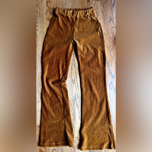 Urban Outfitters Pants - Urban Outfitters Velour Corduroy Ribbed Rust colored Bell bottom Pants Slacks XS